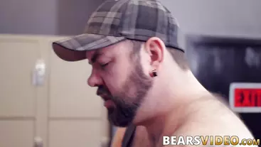 Sexy jock sucks on dildo while being hammered by hairy bear