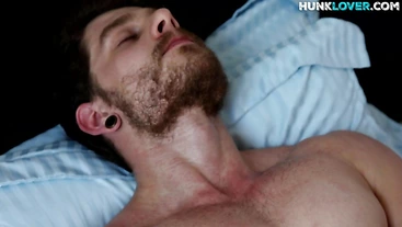 Smooth hunky amateur wanking in close up for cumshot
