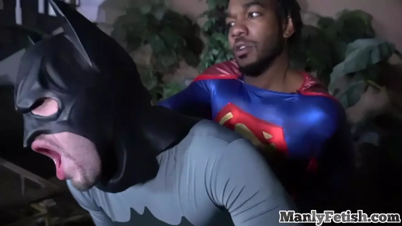 Batman Gay Anal - Gay IR cosplay duo enjoys anal sex on the couch - Homosexuell Porno