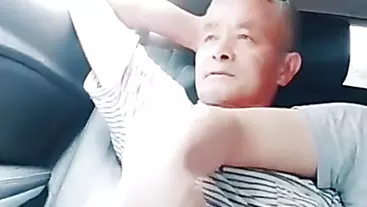 Chinese old man sucking xhSdzfX