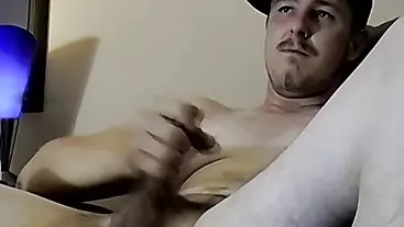 Quirky Cricket jerks off his tool on cam for some cash