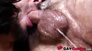 Inked stud relaxes during vigorous blowjob and deepthroat