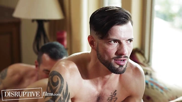 Casey Everett Hooks Up with Thick Dick Muscle Hunk Disr