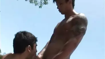 Twink Papis on Hardcore Anal Sex by the Beach