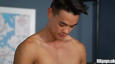 Asian gay rimjob and cumshot