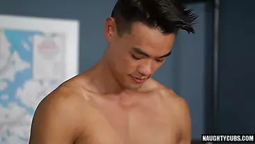 Asian gay rimjob with cumshot